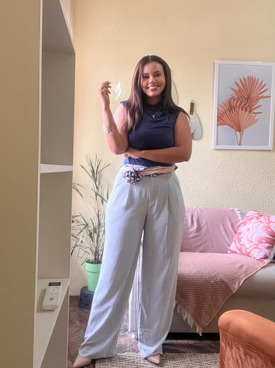 Jaqueline Souza em seu consultório